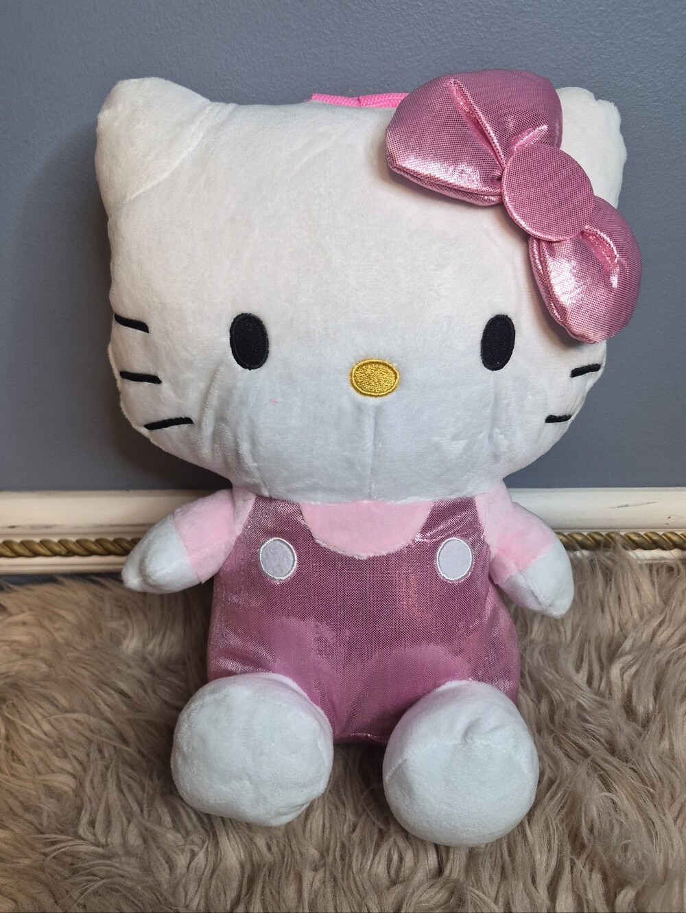 NWT SANRIO HELLO KITTY FIGURINE BACKPACK